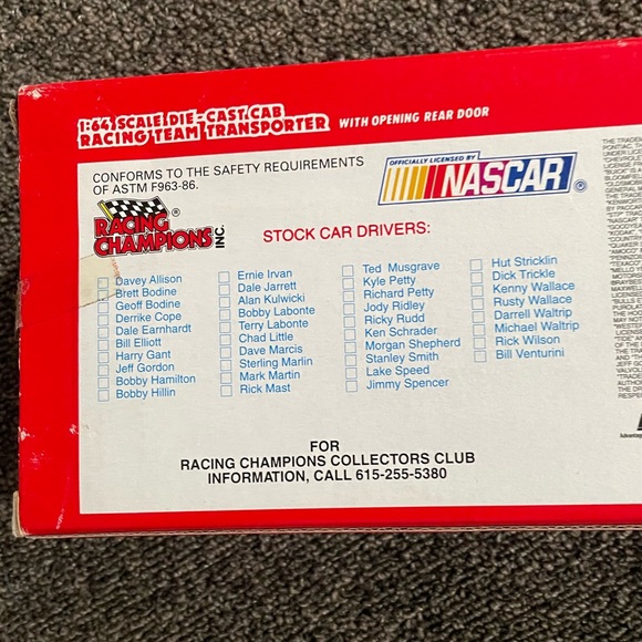 1994 Valvoline Racing Champions NASCAR
Cab Racing Team Transporter - Picture 8 of 8
